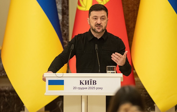 Зеленский прокомментировал идею Макрона возобновить диалог с Путиным