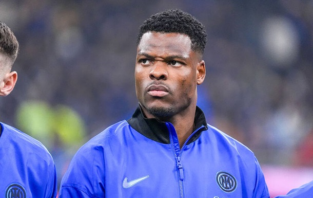 Клубы АПЛ проявляют интерес к Дензелу Дюмфрису