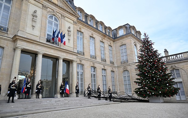 Переговори Путіна та Макрона: Париж зробив заяву