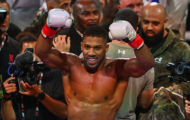 Едді Гірн розкрив перспективи Джошуа на найближче майбутнє