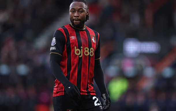 Нападающий Борнмута определился с будущим трансфером