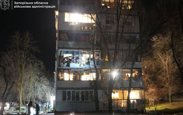 Пожежа і пошкодження: росіяни вдарили по Запоріжжю