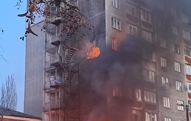 Россияне попали в многоэтажный дом в Чернигове