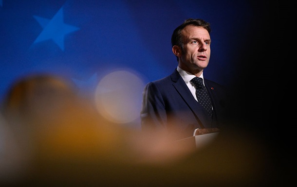 Коалиция желающих продолжит работу в январе - Макрон