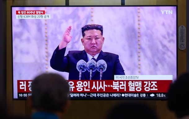 Кім Чен Ин керував випробуванням ракет великої дальності