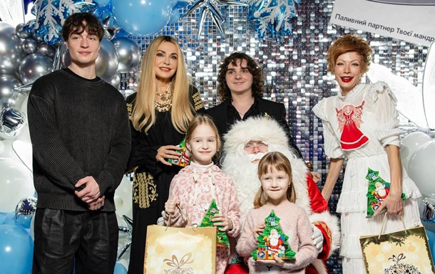 How children in the frontline Donetsk celebrate Christmas: PHOTOS