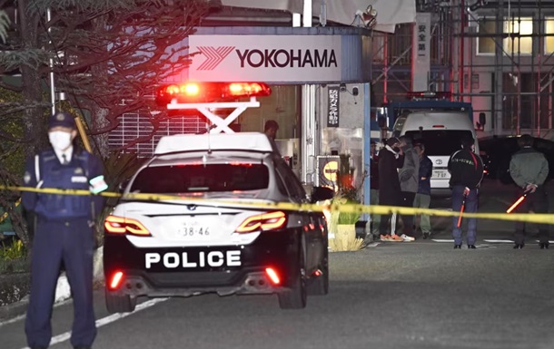 В Японии на заводе мужчина в противогазе устроил массовую резню