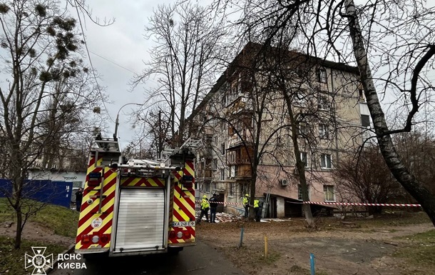 В Киеве более 40% домов остались без тепла и света - министр