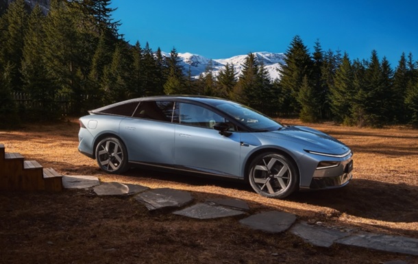 Китайская компания Xpeng представила глобальную версию седана P7+ 2026 года