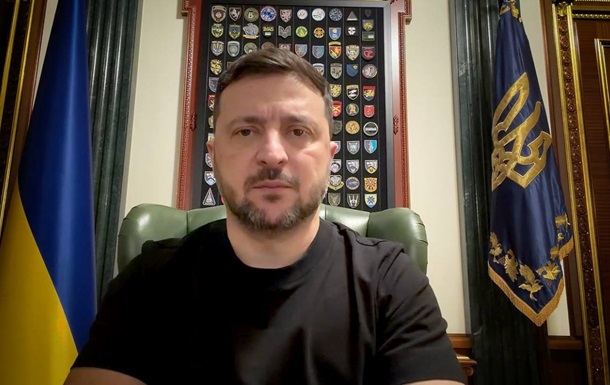 Президент анонсировал смену министра обороны