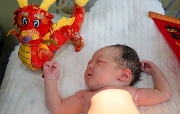 Китай придумал способ стимулирования рождаемости