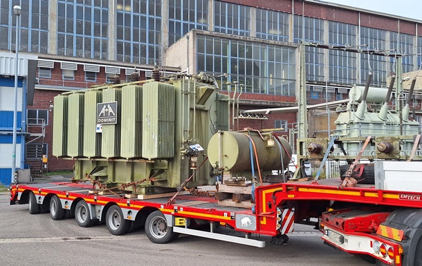 В Україну доправили трансформатор від електростанції німецького міста