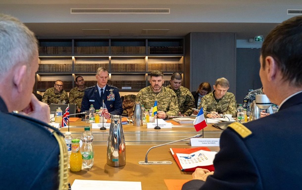У Парижі обговорили гарантії безпеки для України