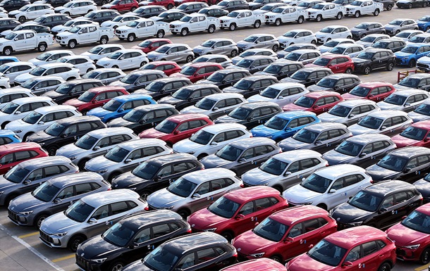 Українці придбали рекордну кількість нових авто за 2025 рік