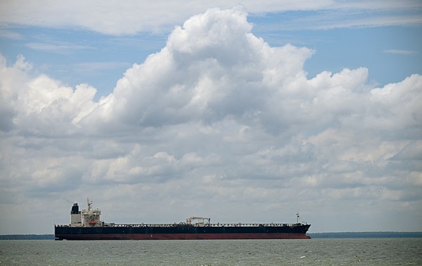 Chevron возобновляет экспорт венесуэльской нефти в США