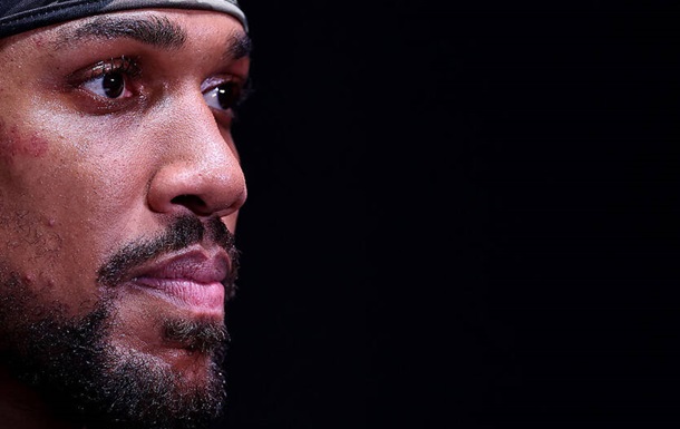 Энтони Джошуа скорбит об утрате своих тренеров в ДТП