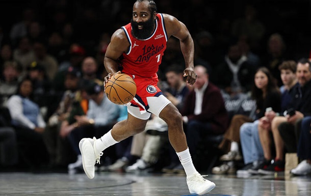 НБА: Лейкерс не справились с Милуоки