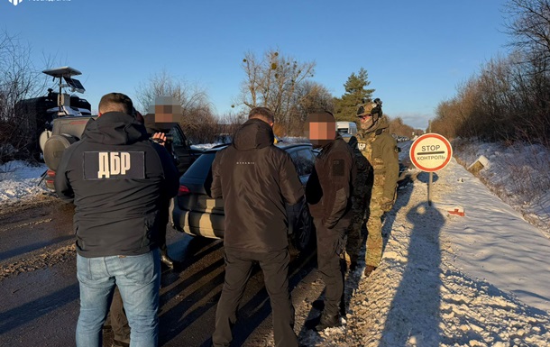 На Буковине таможенник брал по $100 за каждый контрабандный iPhone