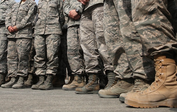 Великобритания вслед за США частично выводит своих военных из Катара - СМИ