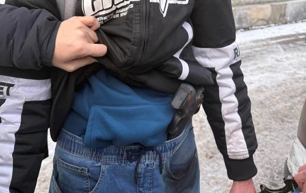 Затримано киянина, який нападав на обмінники з іграшковим пістолетом