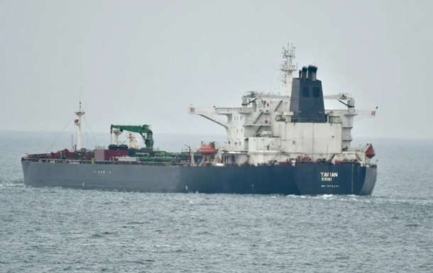 Танкер-призрак внезапно развернулся в Балтийском море