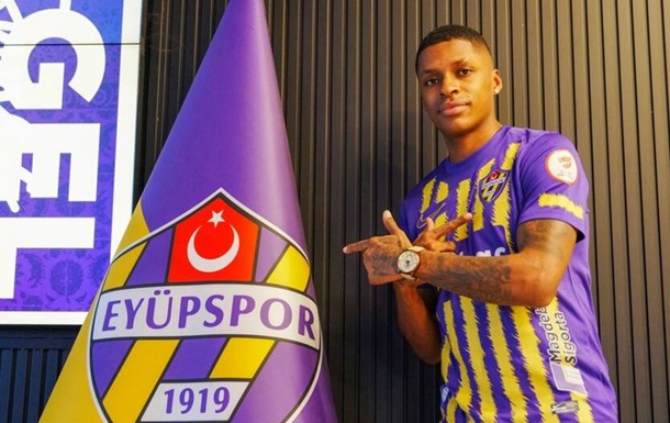 Динамо Киев планирует обходиться без Анхеля Торреса, отдав его в аренду