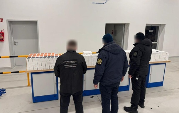 На границе изъяли технику Apple на 35 млн