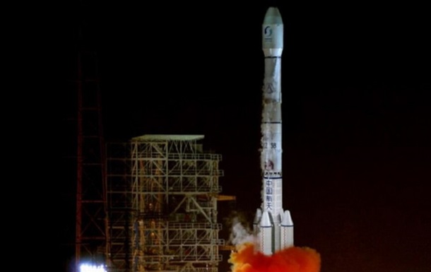 У Китаї втрачено супутник і ракету під час космічних запусків