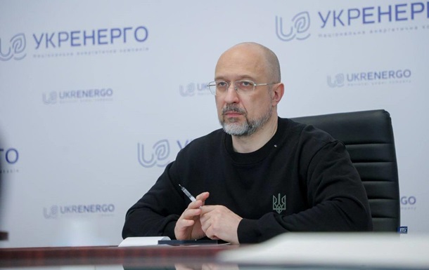 В Кабмине анонсировали сокращение продолжительности отключений