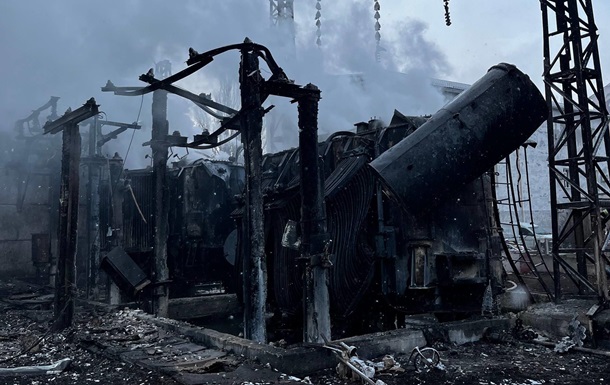 Отключения охватили пять областей после атак РФ