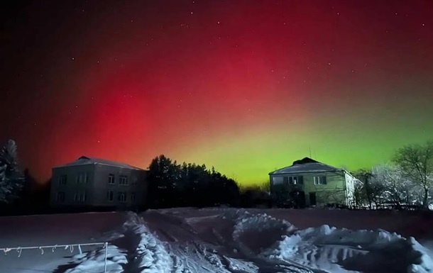 У небі над Україною помітили яскраве полярне сяйво - Korrespondent.net