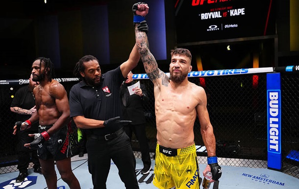 Стали відомі деталі контракту Амосова з UFC