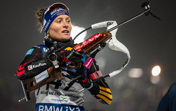 Німецькі біатлоністи, що перемогли в синглміксті в Чехії, позбулися медалей