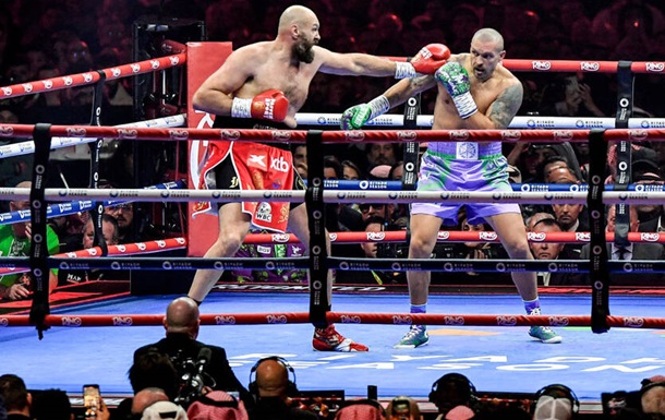 Фьюри обвинил политику в решении судей в бою с Усиком