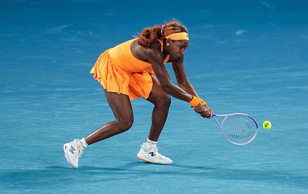 Гауфф сломала ракетку после поражения Свитолиной