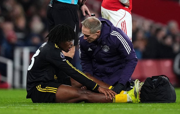 Манчестер Юнайтед надолго остался без основного защитника
