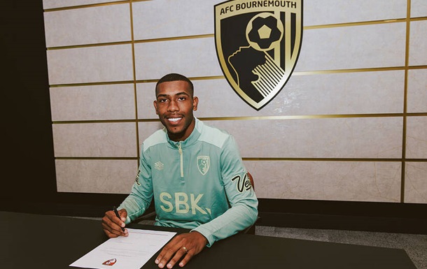 Борнмут объявил о замене Семеньо