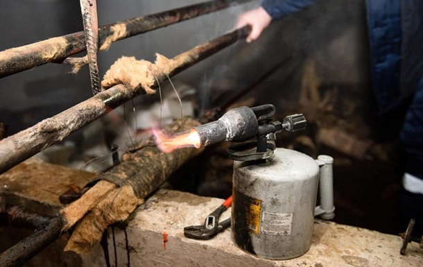 В Киеве без отопления остаются 737 жилых домов