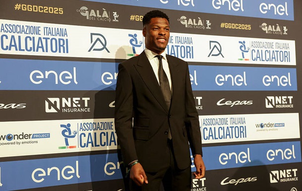 Дюмфріс об єднує європейські клуби в зацікавленості в ньому