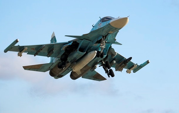 Минулої доби РФ втратила літак і 830 військових