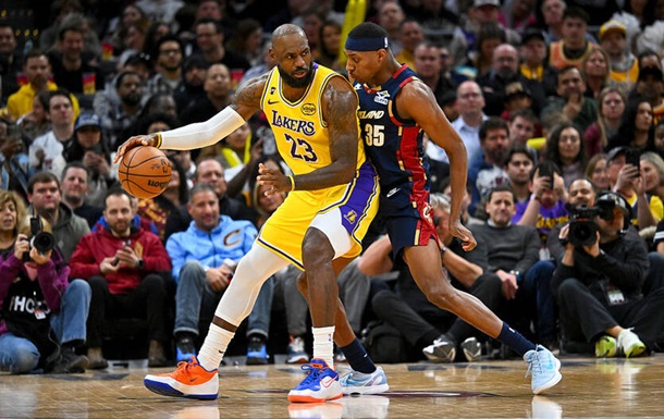 НБА: убедительная победа Кливленда над Лейкерс