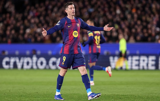 Окружение поляка утверждает: Левандовски может покинуть Барселону