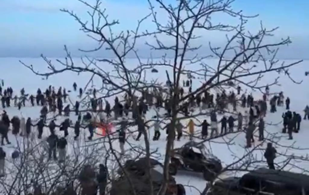 Рятувальники закликали українців не проводити  вечірки  на кризі