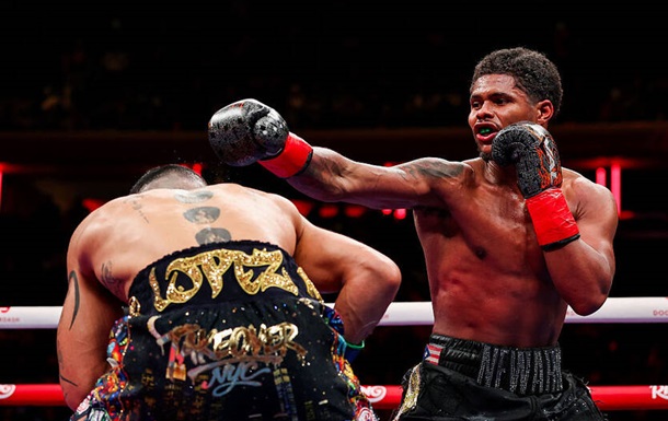 Шакур прокомментировал уверенную победу над Теофимо