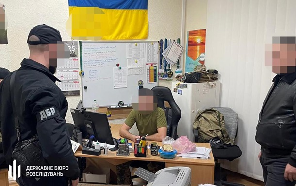 Подполковник ГПСУ заработал более $1,5 млн на уклонистах