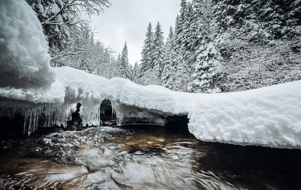 Сніг, дощ й морози: погода на вихідних