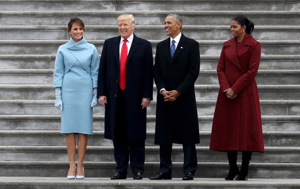 Трамп опубликовал видео с Обамой и его супругой в образе обезьян