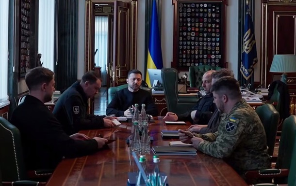 Зеленський зустрівся з переговорною командою