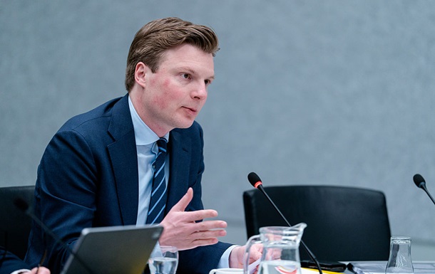 Нідерланди допоможуть Україні з тренуванням пілотів F-16