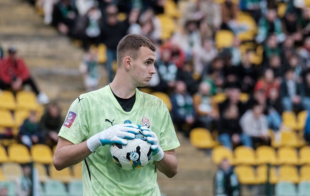 Голкипер Зари отметил интерес Валенсии и назвал причину отсутствия сделки